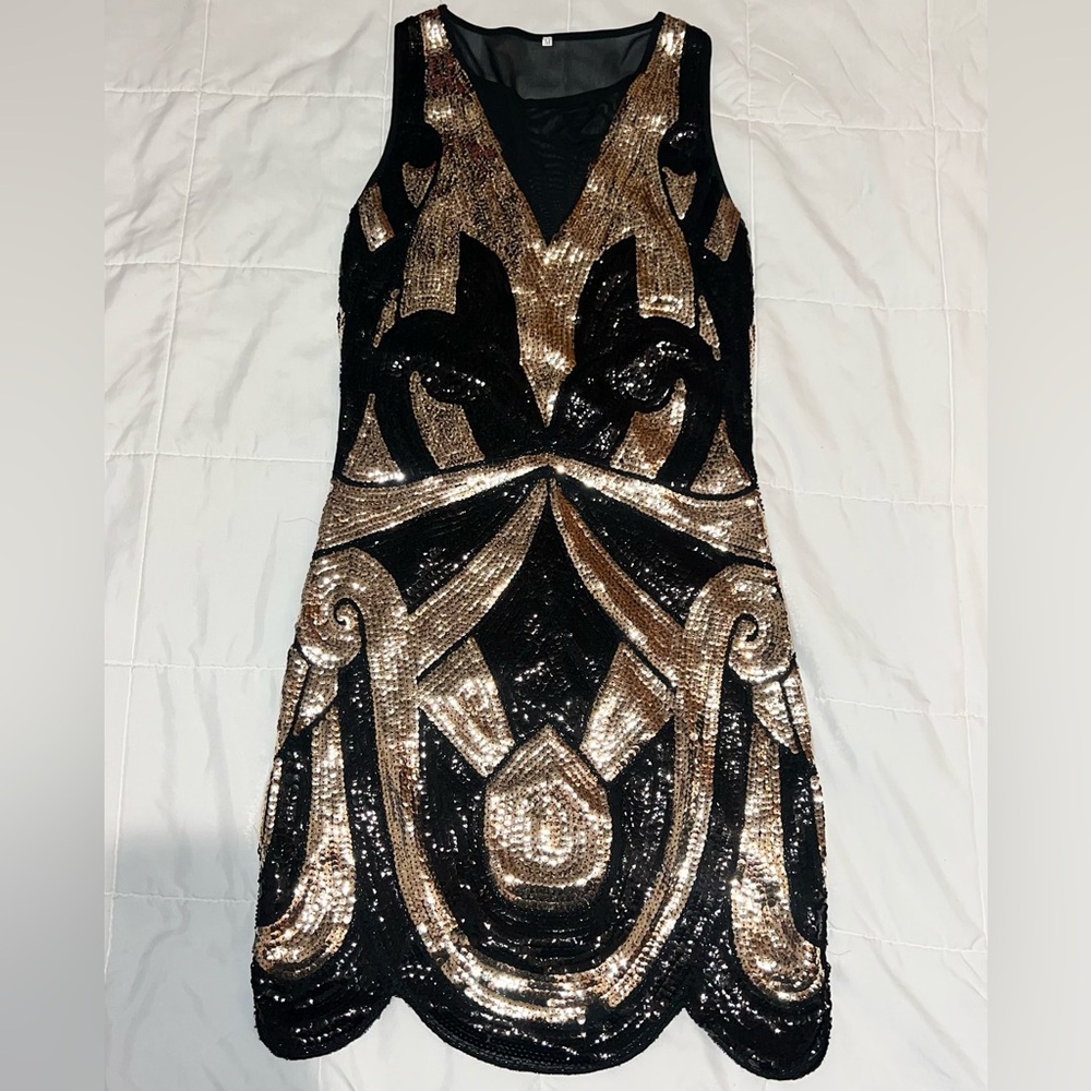 Black and Gold Sequin Flapper/Roaring 20s Dress